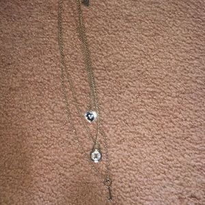 never worn guess necklace